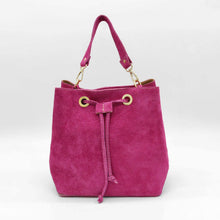 Cargar imagen en el visor de la galería, Bolso bombonera de ante color fucsia