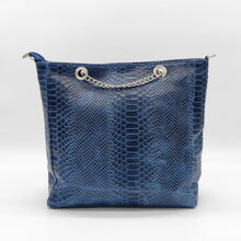 Cargar imagen en el visor de la galería, Bolso de hombro en piel efecto cocodrilo con cadena
