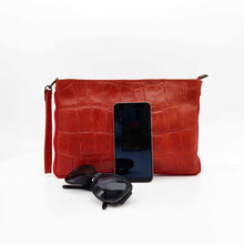 Cargar imagen en el visor de la galería, Bolso bandolera de piel grabada efecto cocodrilo