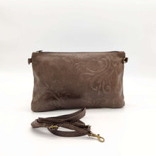 Cargar imagen en el visor de la galería, Bolso bandolera de piel grabada