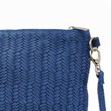 Cargar imagen en el visor de la galería, Bandolera de piel efecto espiga