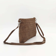 Cargar imagen en el visor de la galería, Bandolera de piel efecto espiga