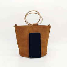 Cargar imagen en el visor de la galería, Bolso de mano de ante ANILLAS