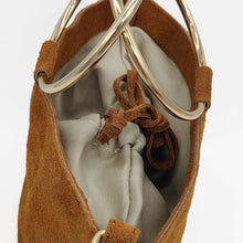 Cargar imagen en el visor de la galería, Bolso de mano de ante ANILLAS