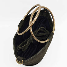 Cargar imagen en el visor de la galería, Bolso de mano de ante ANILLAS