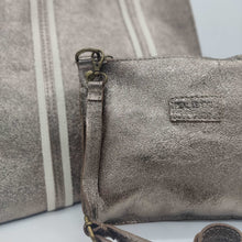 Cargar imagen en el visor de la galería, Bolso de piel efecto metalizado MARBELLA (2 piezas)