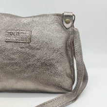 Cargar imagen en el visor de la galería, Bolso de piel efecto metalizado MARBELLA (2 piezas)