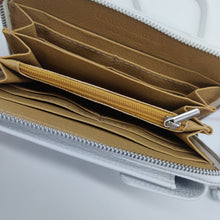 Cargar imagen en el visor de la galería, Cartera porta-móvil de piel RODAS