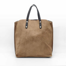 Cargar imagen en el visor de la galerÃa, Bolso maxi shopper de piel de potro semirrÃgida, color beige, de LaNievina