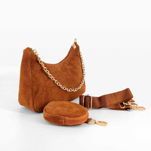 Cargar imagen en el visor de la galerÃa, Bolso baguette de ante con cadena y cartera