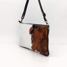 Cargar imagen en el visor de la galería, Bolso bandolera de pelo potro y piel
