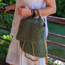 Cargar imagen en el visor de la galería, Mochila de papel trenzado