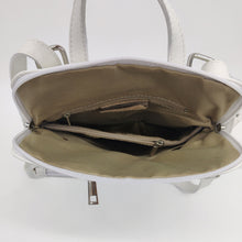 Cargar imagen en el visor de la galería, Mochila de piel blanca Mikonos