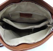 Cargar imagen en el visor de la galería, Bolso grande de piel color marrón interior bolsillos