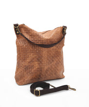 Cargar imagen en el visor de la galería, Bolso shopper marrón piel efecto trenzado correa suelta