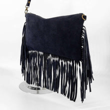 Cargar imagen en el visor de la galería, Bolso de ante azul con flecos
