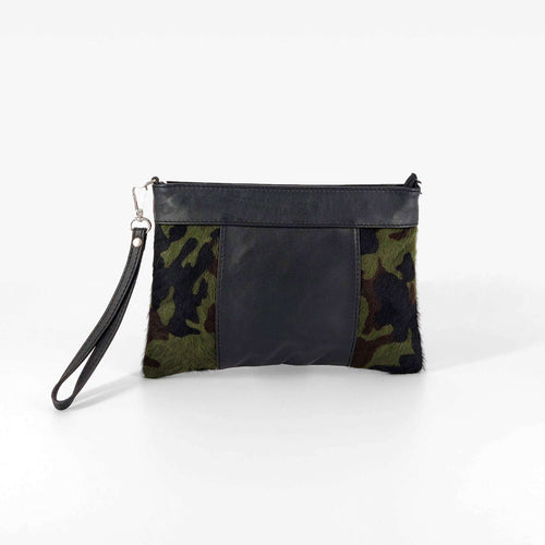 Bolso bandolera dúo texturas piel y pelo camuflaje verde