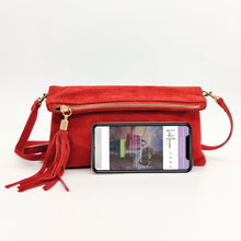 Cargar imagen en el visor de la galería, Bolso de ante rojo AMAPOLA

