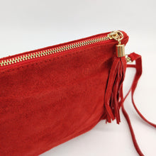 Cargar imagen en el visor de la galería, Bolso de ante rojo AMAPOLA

